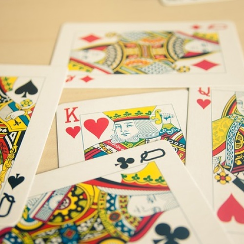 Temukan Permainan Slot Online Seru di Platform Terpercaya Evostoto